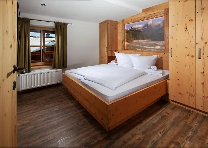 Alpenpension Ettlerlehen 아파트 *